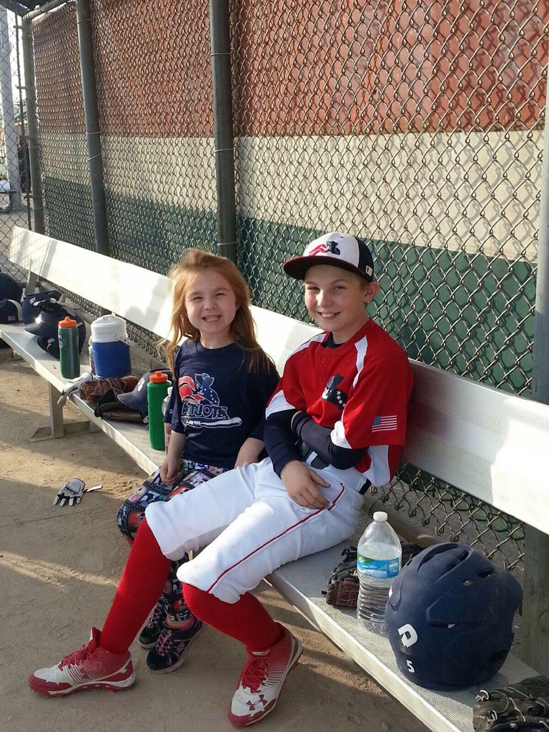 bribull's tweet image. B and Al in the dugout....  What's better than this?