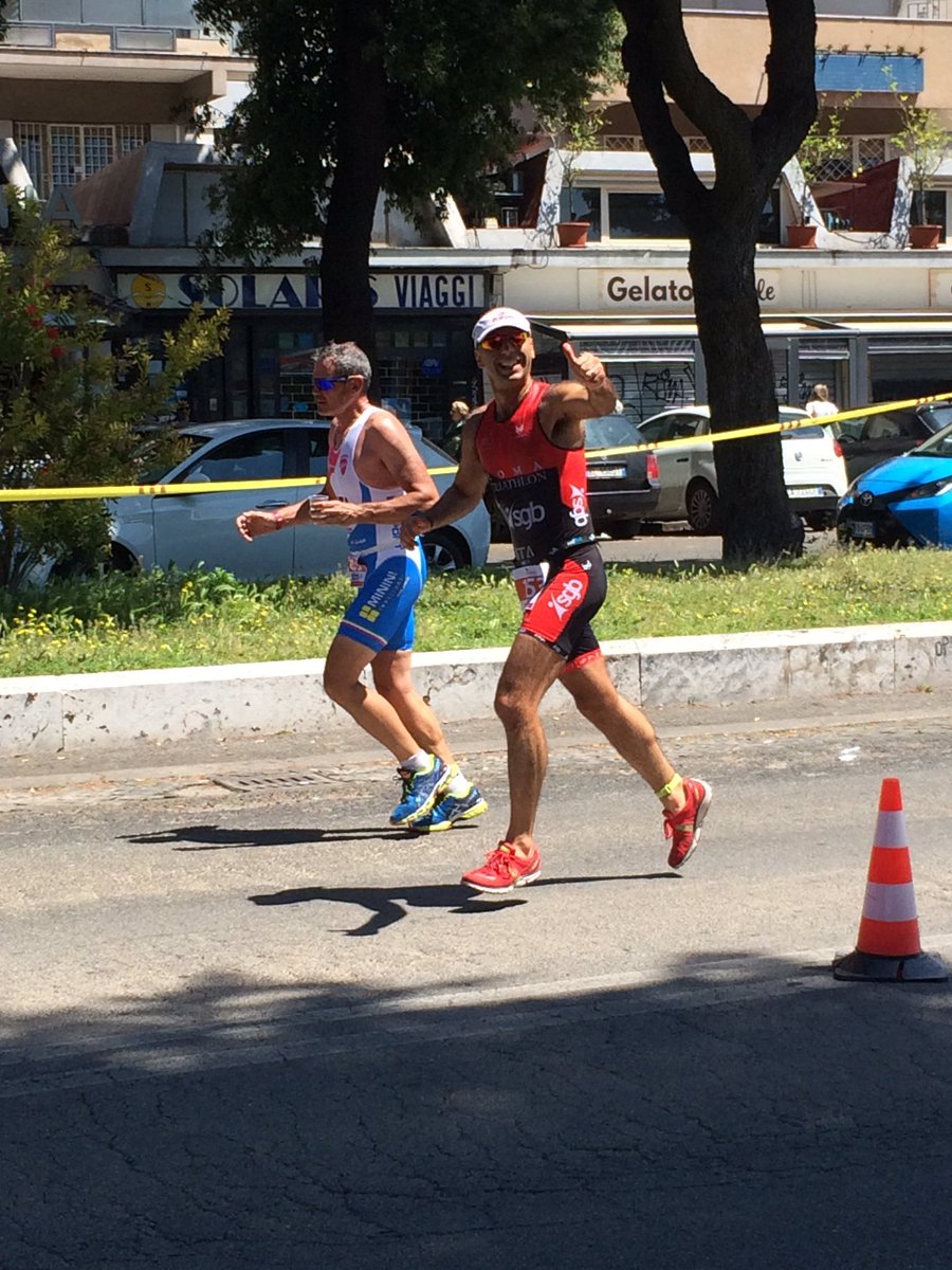 tedeschivola's tweet photo. Grazie #Forhans x la bella gara di oggi! Mi sono divertito davvero e l'organizzazione è stata ottima! #RomaTriEvents https://t.co/VzZe9hvJMb