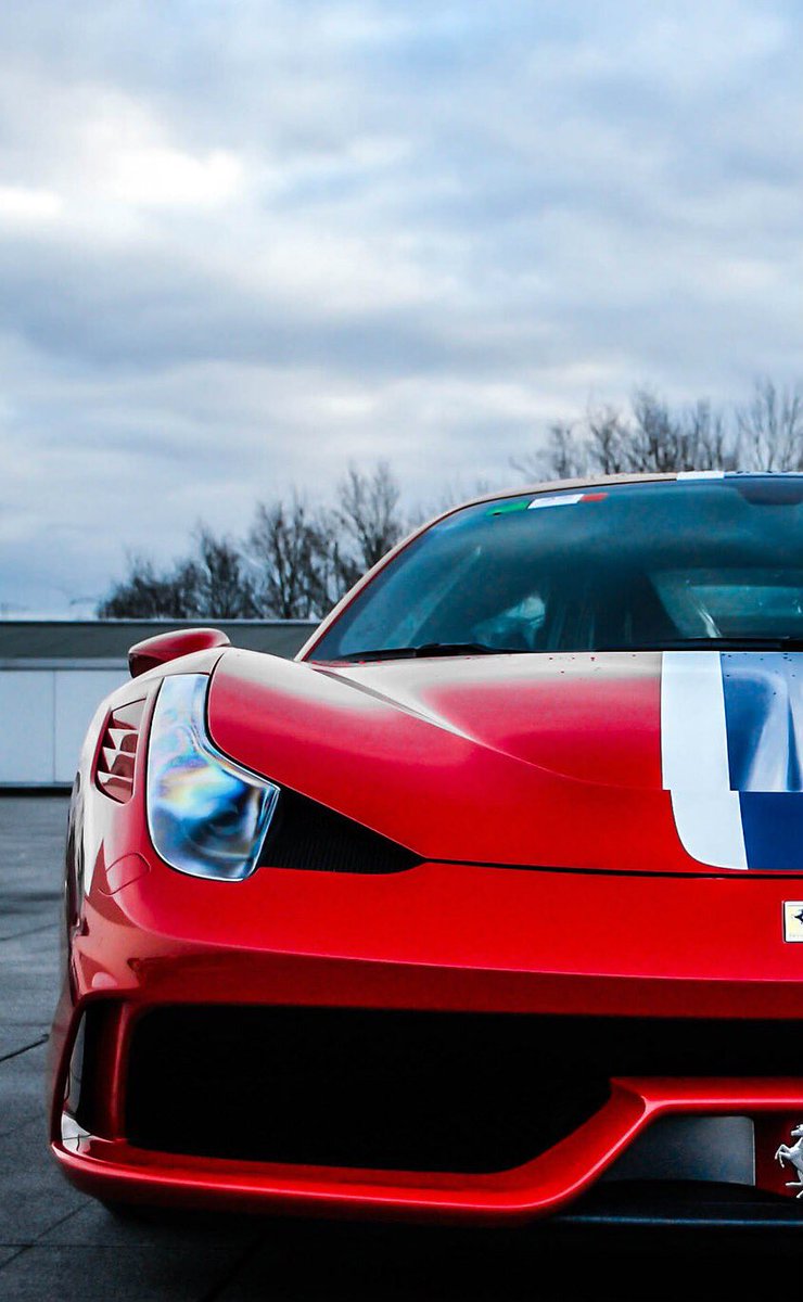 ただの車好き Iphone壁紙 保存する人はrtしてください 絶対 Car Ferrari マセラティ 車好きな人rt