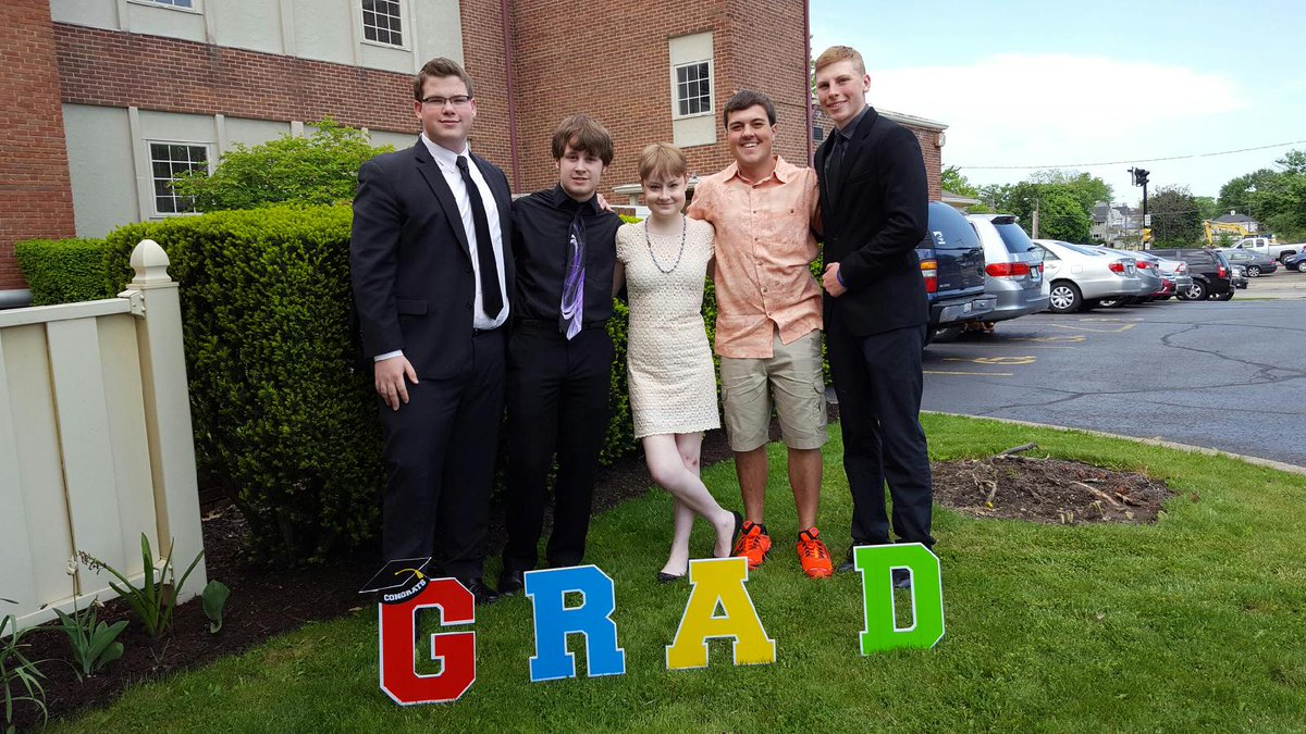 CCCYouth2's tweet photo. 2016 Graduates! #CCC https://t.co/afYgxS3DxS
