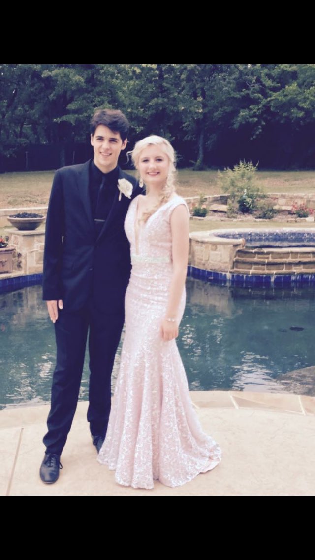 EmoEmory's tweet image. Great time at prom