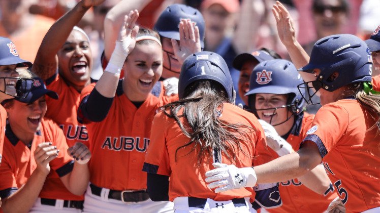 AUGoldMine's tweet photo. Power to spare: Auburn slams its way to NCAA Super Regionals against Arizona. New story: https://t.co/vLXuMFRnnL https://t.co/Dd5i1iAEI0