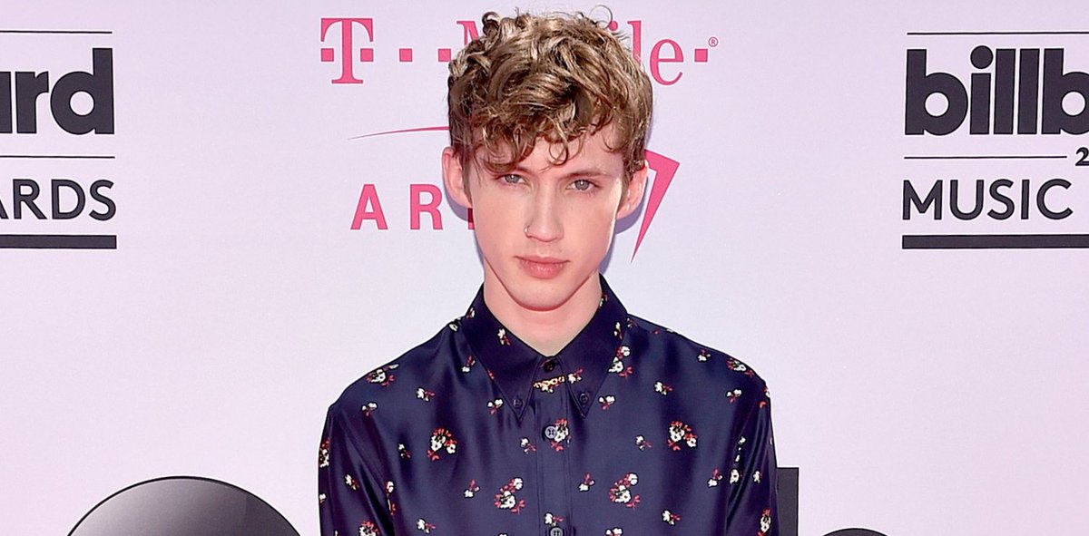 JustJared's tweet photo. .@troyesivan is bringing his "Youth" to the #BBMAs red carpet! See the pics: https://t.co/LsV06C8gPx https://t.co/ryojpfFxwT