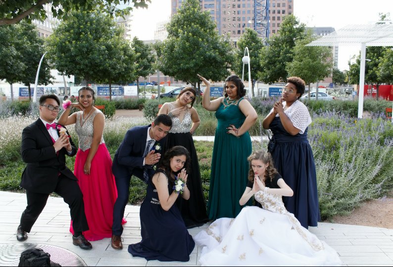 beth_baty13's tweet photo. I'm only a little late, but PRAAAAAAM PICTURES!!! #Prom2016 #NGProm https://t.co/h1nHsplZfk