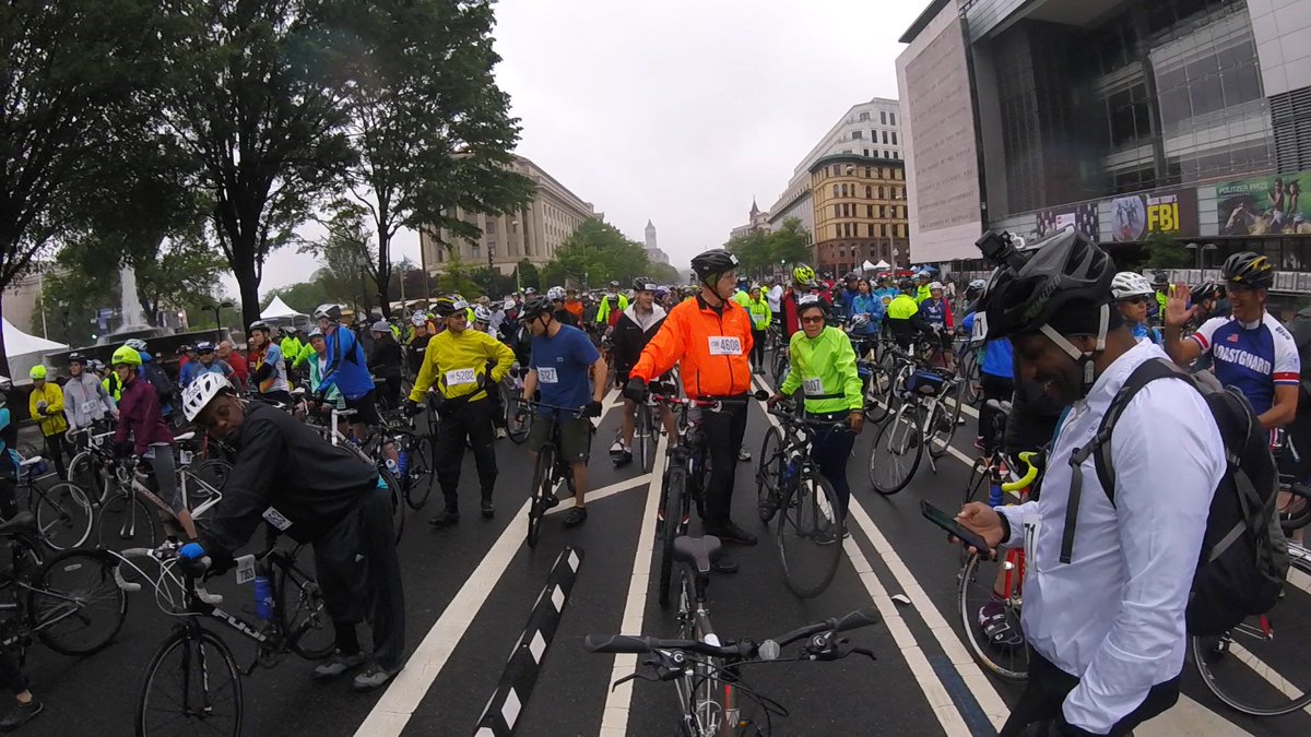 Speak4Power's tweet photo. @WABADC @dcbikeride Biking Where No Man Dare Go (During Traffic) #Thanks #DCBR2016 https://t.co/XSPhvQXWLy