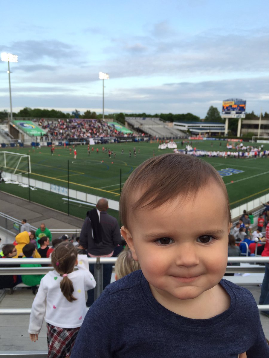 billhl3's tweet photo. #NYCosmos #ForeverGreen #Copa100 #section10A https://t.co/9XxOQkhPlo