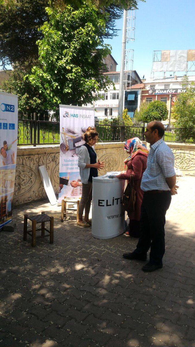 Sanat sokağında  ELİTE ON2 Tanıtım günleri devam ediyor sizleri'de standımıza bekliyoruz...