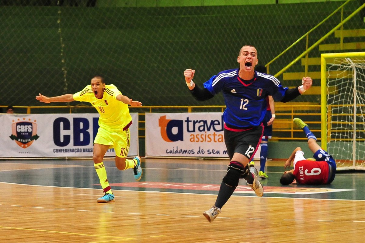 CcsFutsalClub's tweet photo. #SudamericanoSub17 l Con esta alegría de Luis Lepervanche, ganó Venezuela https://t.co/bMFjDE3haS