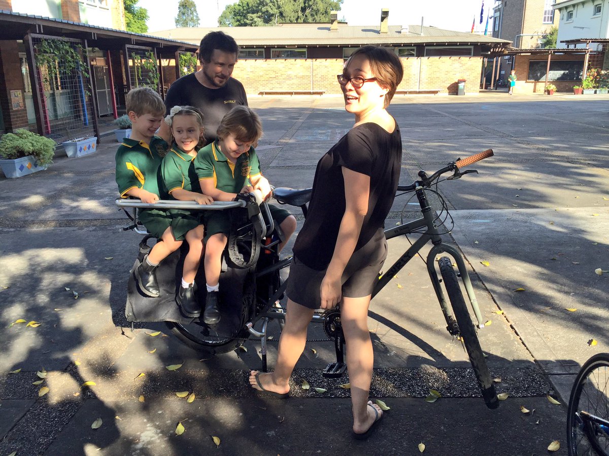 KangaroosCPS21's tweet photo. We are finding out about all the different bikes we can have in our community! 🚲 playbasedlearning #expertvisit https://t.co/TeNXbn62cL