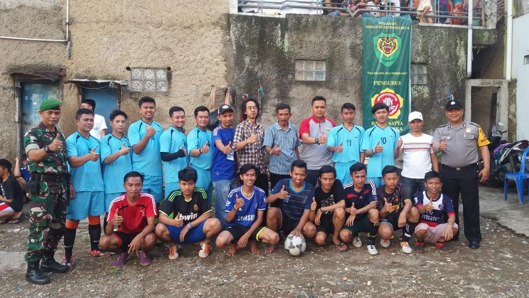hasanwangsa1's tweet photo. Pertandingan sepak bola @kel_jamika @KecBojongloakal @ridwankamil @kodim0618bs @hendragaya @AdeDimaspramana https://t.co/FGKsICUapH