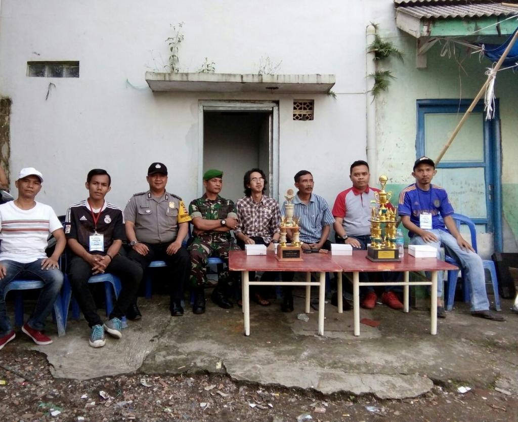 hasanwangsa1's tweet photo. Pertandingan sepak bola @kel_jamika @KecBojongloakal @ridwankamil @kodim0618bs @hendragaya @AdeDimaspramana https://t.co/FGKsICUapH