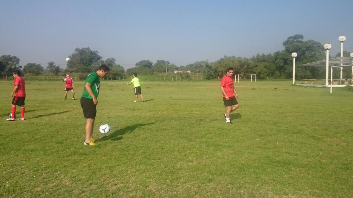 MxFutbolMedicos's tweet photo. El Sol por todo lo alto, nuestra preparación continúa. Solo 7 semanas para el @wmfc2016 #TriMedico https://t.co/snzE1jvYA8