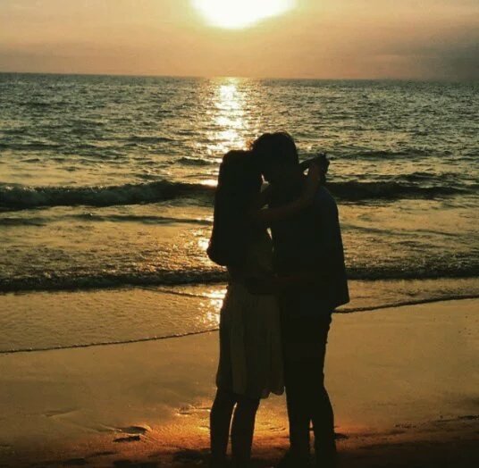 wearegabbified's tweet photo. "o kay gandang isipin... ang isang mundong puno ng pag-ibig." 💚 
Good morning bebes! Twitter party later, same time! https://t.co/u7HeAPOg9F