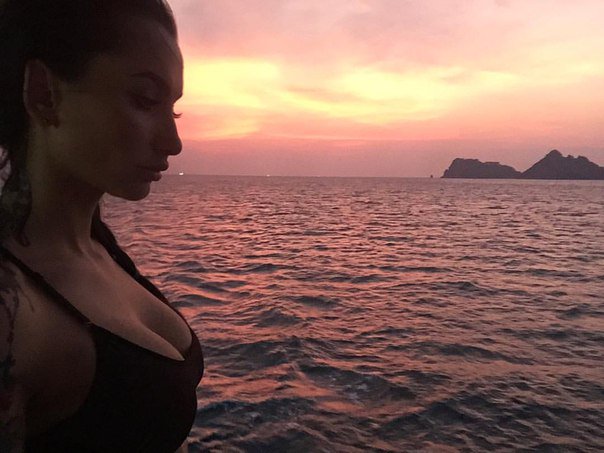 Free sex with beautiful girl 🔥☺ 
goo.gl/ys9lrZ