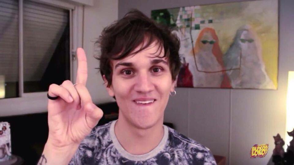 L4yane's tweet image. Levanta a mão quem esta esperando o quadro novo do Christian no fantástico #MeContaLáNoQuarto