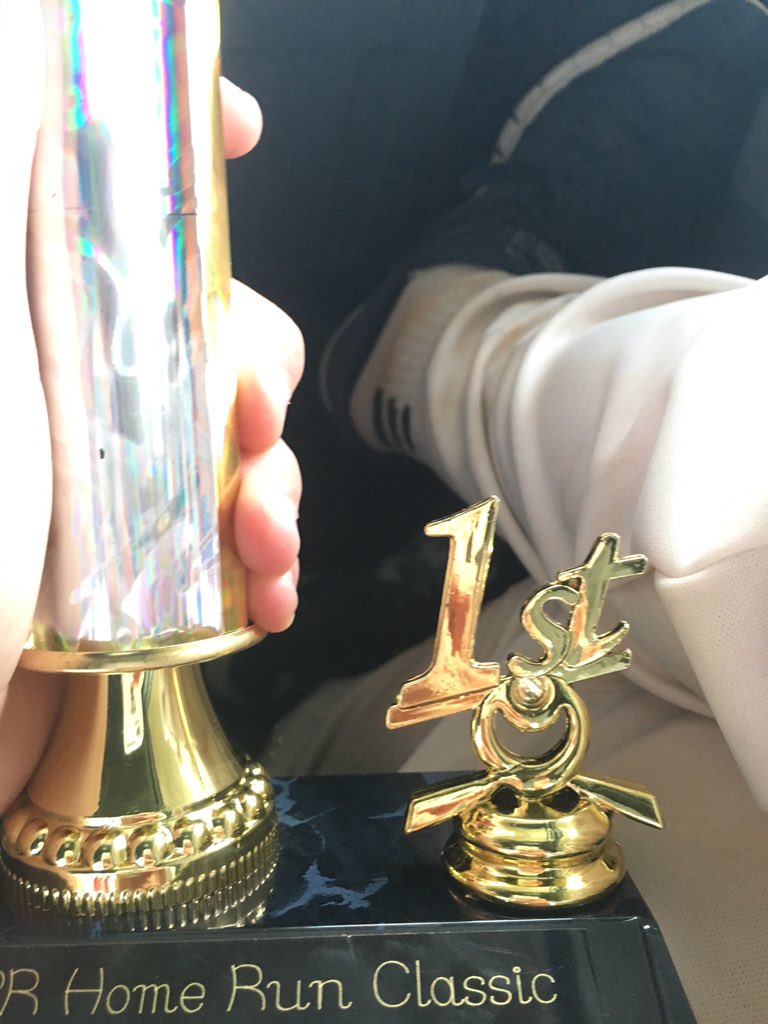 BertuccioG's tweet photo. First tourney back and we champs. No better way I would spend my weekend. #wesmashed https://t.co/dvjhqDNj0s