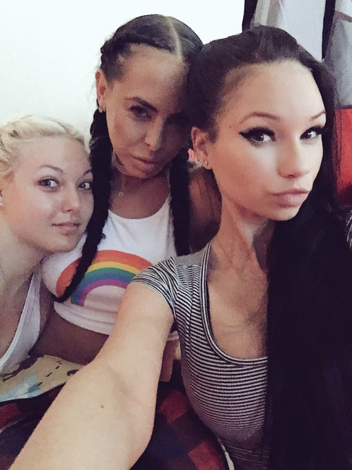 Day 4 and I almost wish I did 800cc now... The recovering squad! @JennaIvoryxxx @BrandyAniston https://t<a href="/tag/theabbey"class="tags"><span>#theabbey</span></a><a href="/tag/raybaybay"class="tags"><span>#raybaybay</span></a>