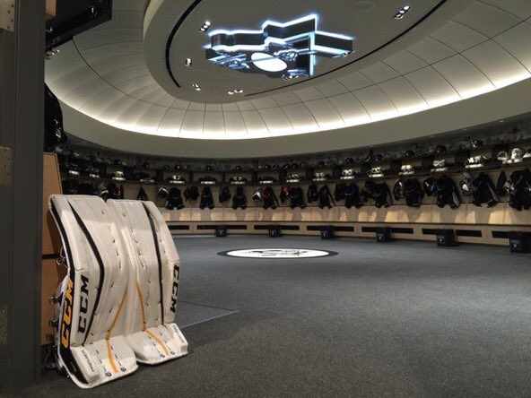 CCMGoalie's tweet photo. Thoughts on Flower's new #CCMPremier setup? #AmplifyYourCoverage (📷 @RealDanaHeinze) https://t.co/c5sc6WIk4g