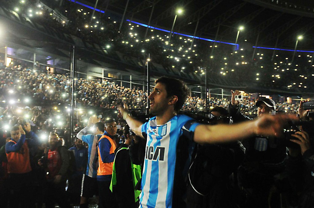 NagAkd's tweet photo. Te vamos a extrañar por siempre CAPITÁN!! Sos enorme príncipe. https://t.co/c3Zfa1qPju