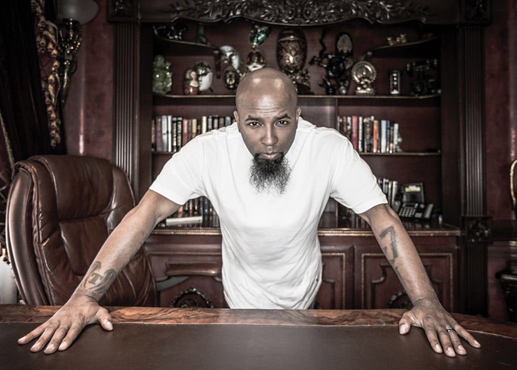 RepeatTheRapper's tweet image. May 26 @TechN9ne will be live at #powerandlight #KCLiveBlock