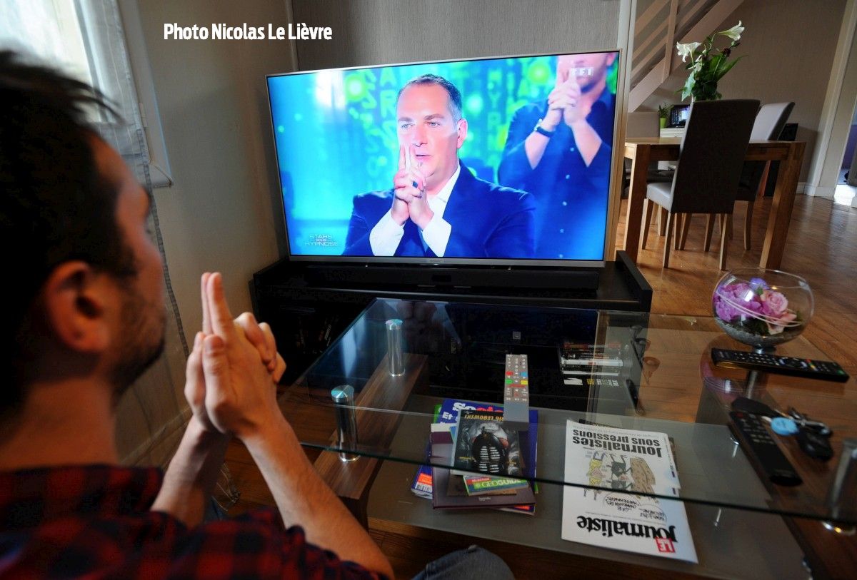 Un Landais "piégé" par l'hypnose devant sa télé samedi soir. sudouest.fr/2016/05/23/un-…