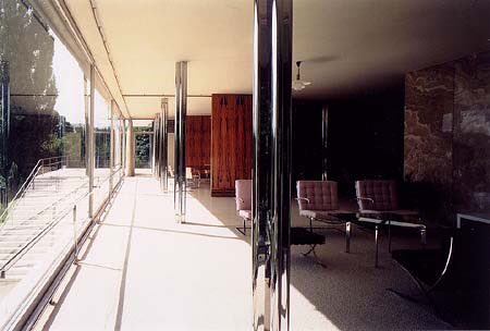 kentikuA8Bot's tweet image. ミース・ファン・デル・ローエ / チェコスロバキア
「トゥーゲントハット邸」