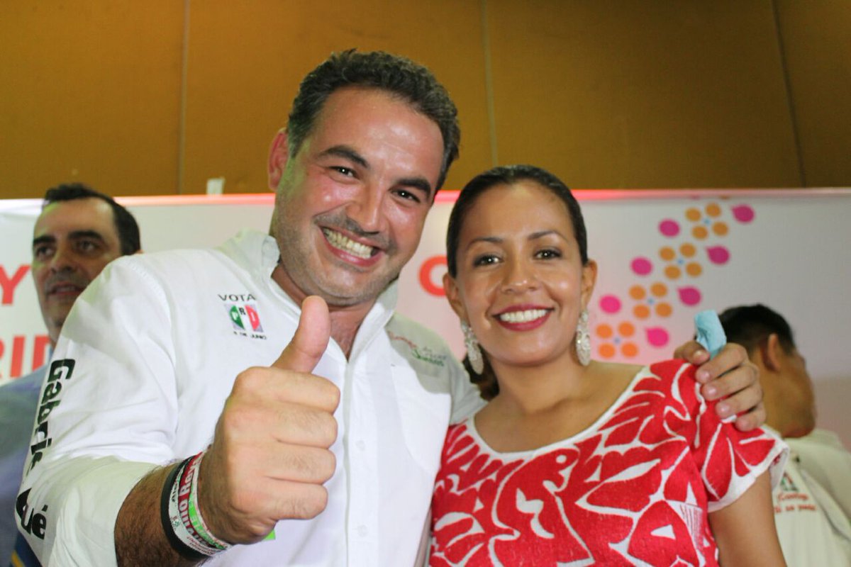 marianabenitezt's tweet photo. Las aportaciones de #ForosConAlex ayudarán a @alejandromurat a construir un gobierno transparente https://t.co/bHohk9hX3K