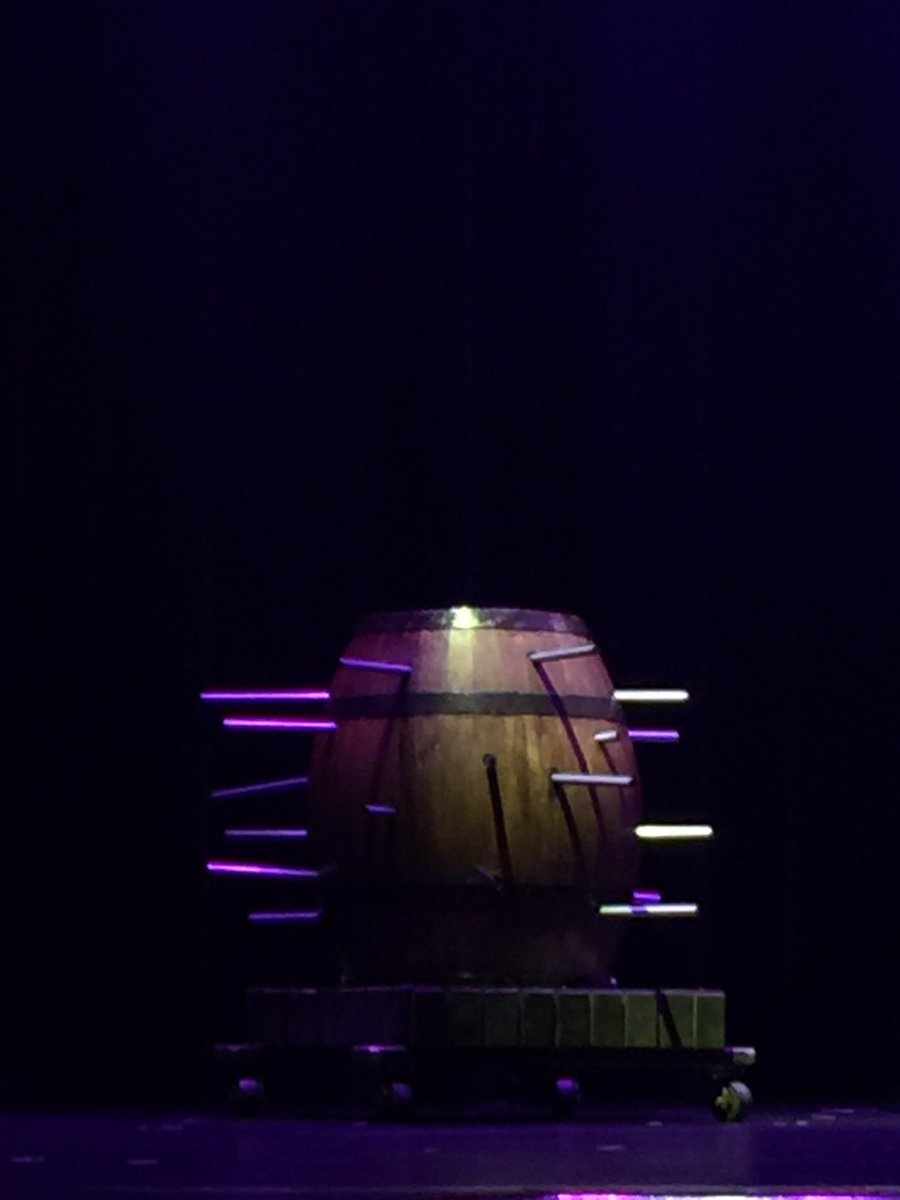 SherylFalk's tweet photo. @SuzanneWidup are having barrels of fun! https://t.co/NPPkOd6A7U