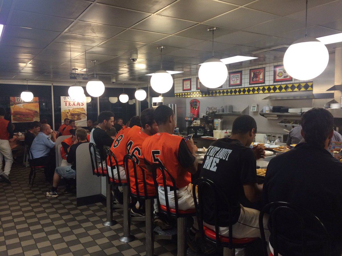 Waffle House post game. #SyrupUp #PioneerUp #RollNeers