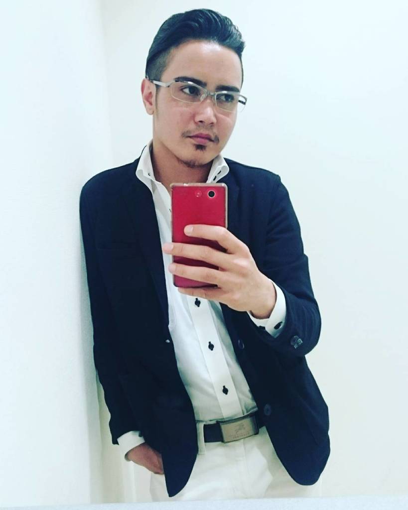 Tailrs's tweet photo. Looking good isn't self-importance; it's self-respect👔👨
#worklikeaboss #mondaywork #dappertude #smartlook #modernma… https://t.co/eqnfho6PQV