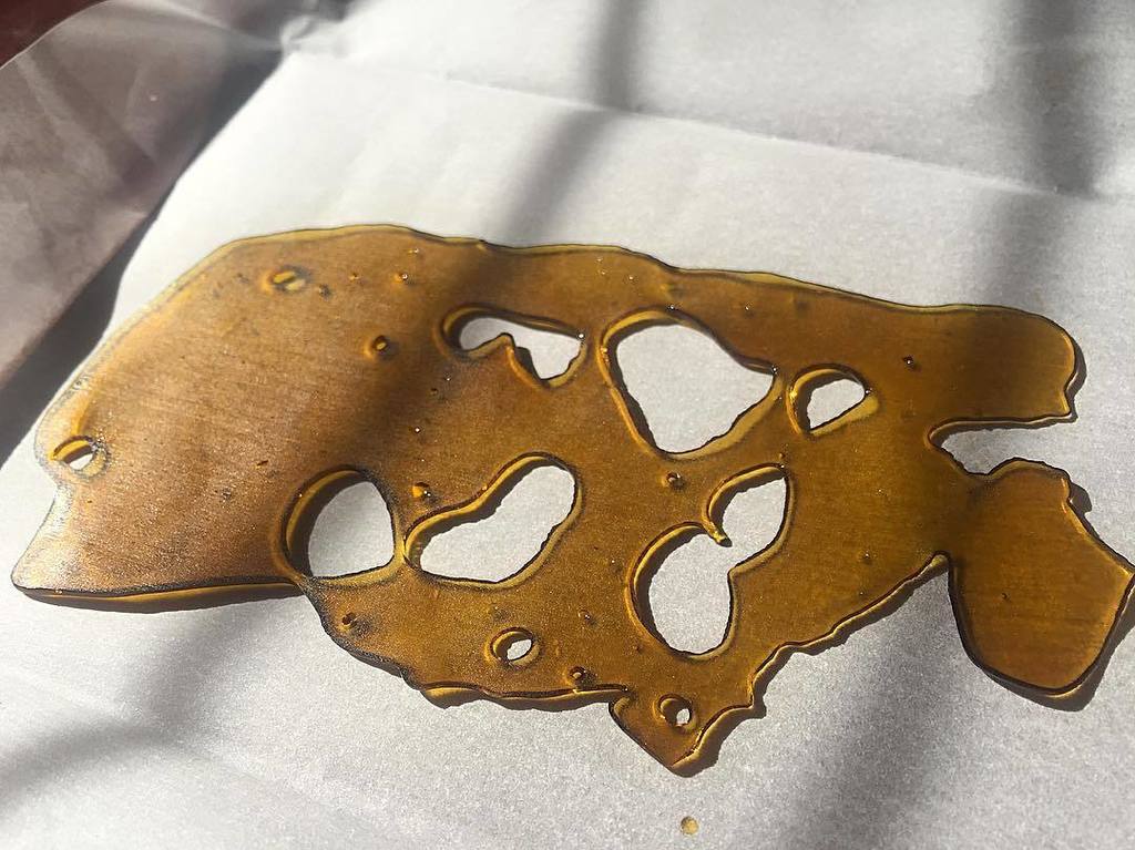 applejuice14431's tweet photo. Slabhouse OG Kush is always that primo 🔥🔥🔥 @jshatter @slabhousextracts #StrictlyOGs #shatter #710 #420 #slabhousext… https://t.co/Vug1mUf0Tz