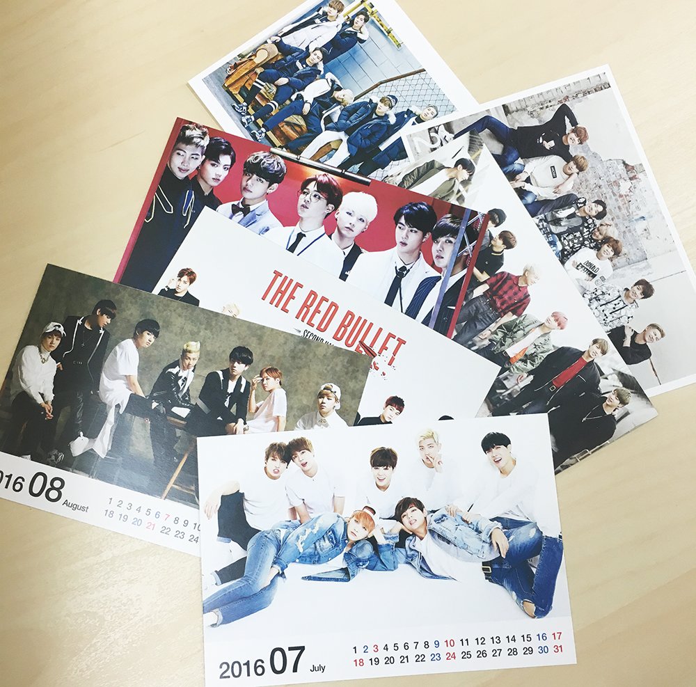 Onburt_Ent's tweet photo. 🎶NEW🎶
フォロー＆リツイートでBTS 2016年カレンダー+おまけを１名様にﾌﾟﾚｾﾞﾝﾄ！
5/30まで☆このﾂｲｰﾄをﾘﾂｲｰﾄ⇒https://t.co/jQbhJvaPmc
#BTS #ばんたん https://t.co/2xqS2ouWZ5