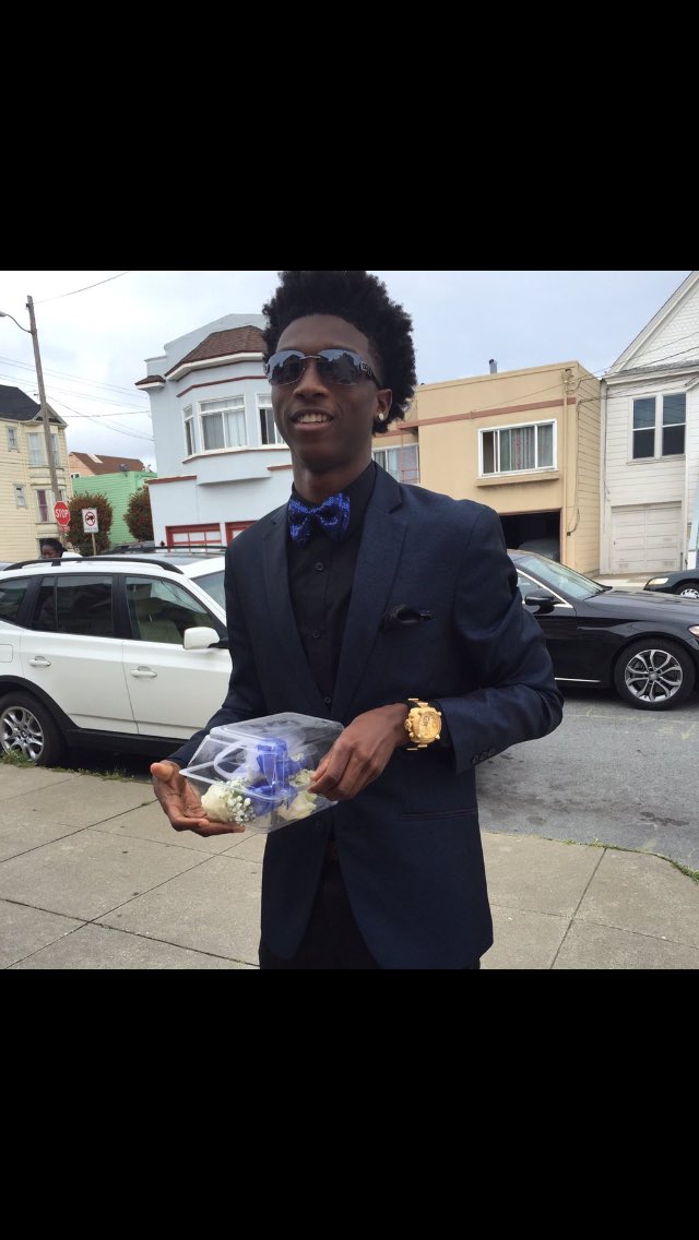 FriscoProm2k16's tweet photo. 💙😎✨🤑 couples #FriscoProm https://t.co/eKRctd9PIf