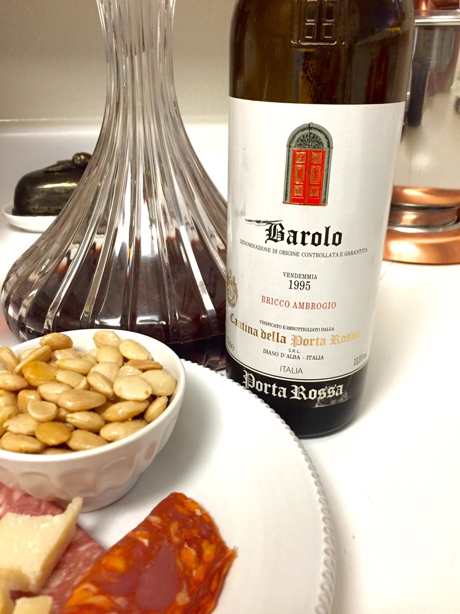 zack_olsen's tweet photo. 1995 #barolo #portarossa dried cranberries, violets, Indian curry believe it or not, great wines/ a great pairing https://t.co/9ShHZCLopI