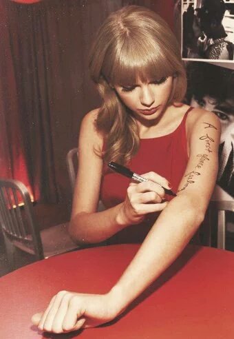 LyricsSwift13's tweet photo. https://t.co/uYt9oNTQ0U