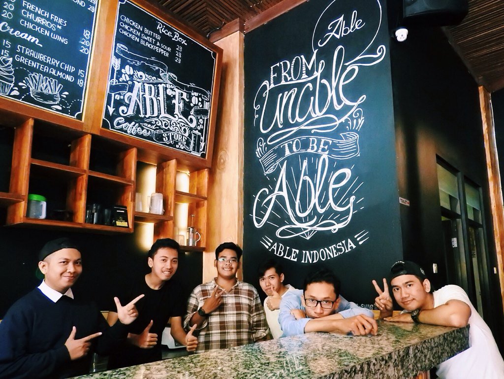 Kemarin habis ngobrak-ngabrik Able Coffee's! Btw asik bgt tempatnya, apa lagi siang-siang dan pas rame ciwi-ciwi 😝