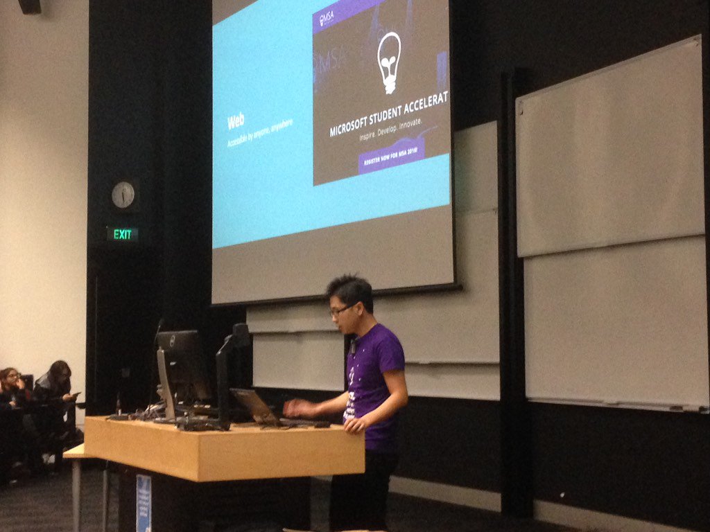 nz_msa's tweet photo. Full house at MSA meet and greet event! @techno246 giving students a run down on websites, apps and bots #nzmsa https://t.co/YkfgHhUVup
