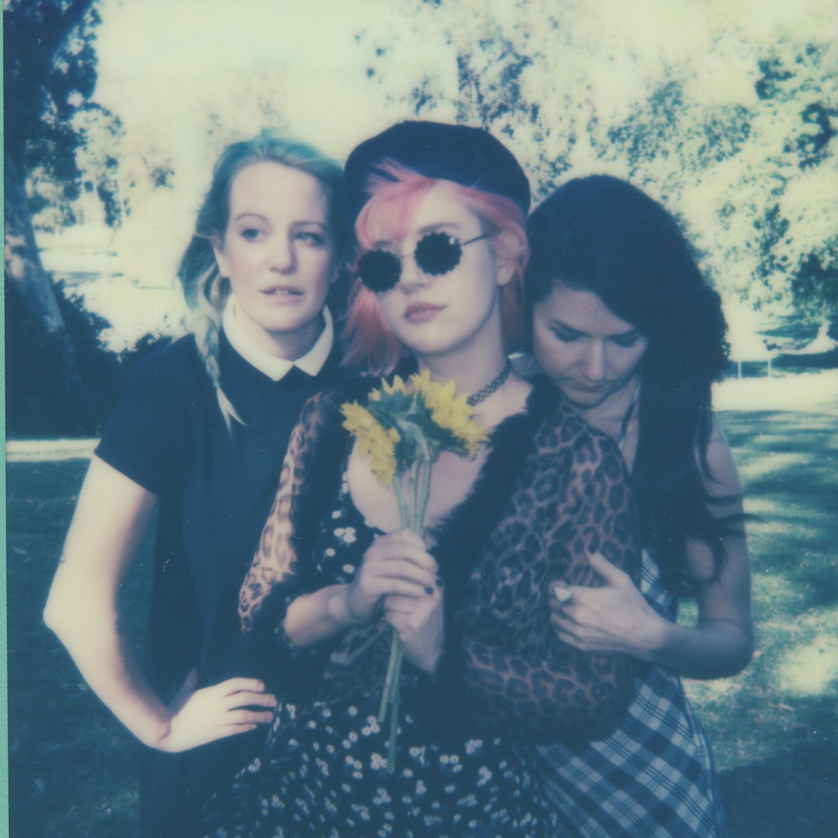 HelloBleached's tweet photo. Welcome the worms 🌻 https://t.co/Y5wz1CCmSw