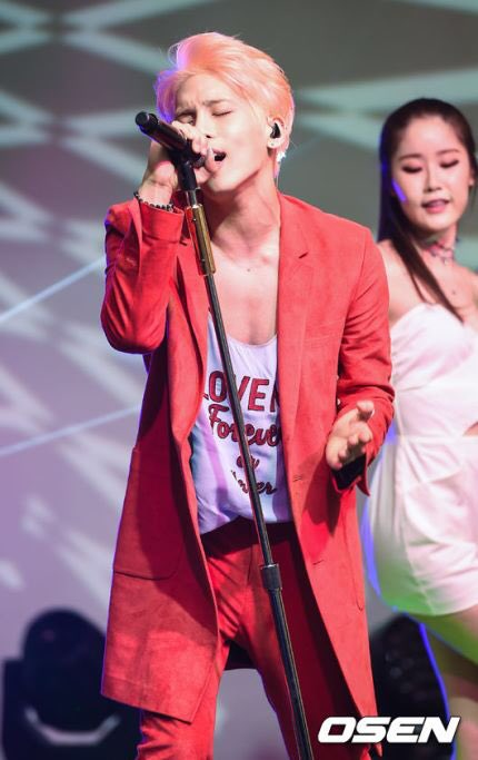 CjHt2-KWgAEq8SX.jpg:large