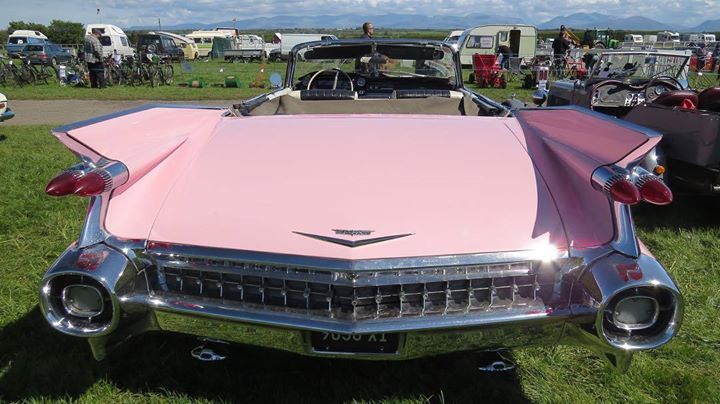 AngleseyScMedia's tweet photo. Pinc Cadillac @Angleseyvintage equipment show https://t.co/Xu6NCp19P9 https://t.co/XRLVC6ftlf https://t.co/OyWXe6Mg9o