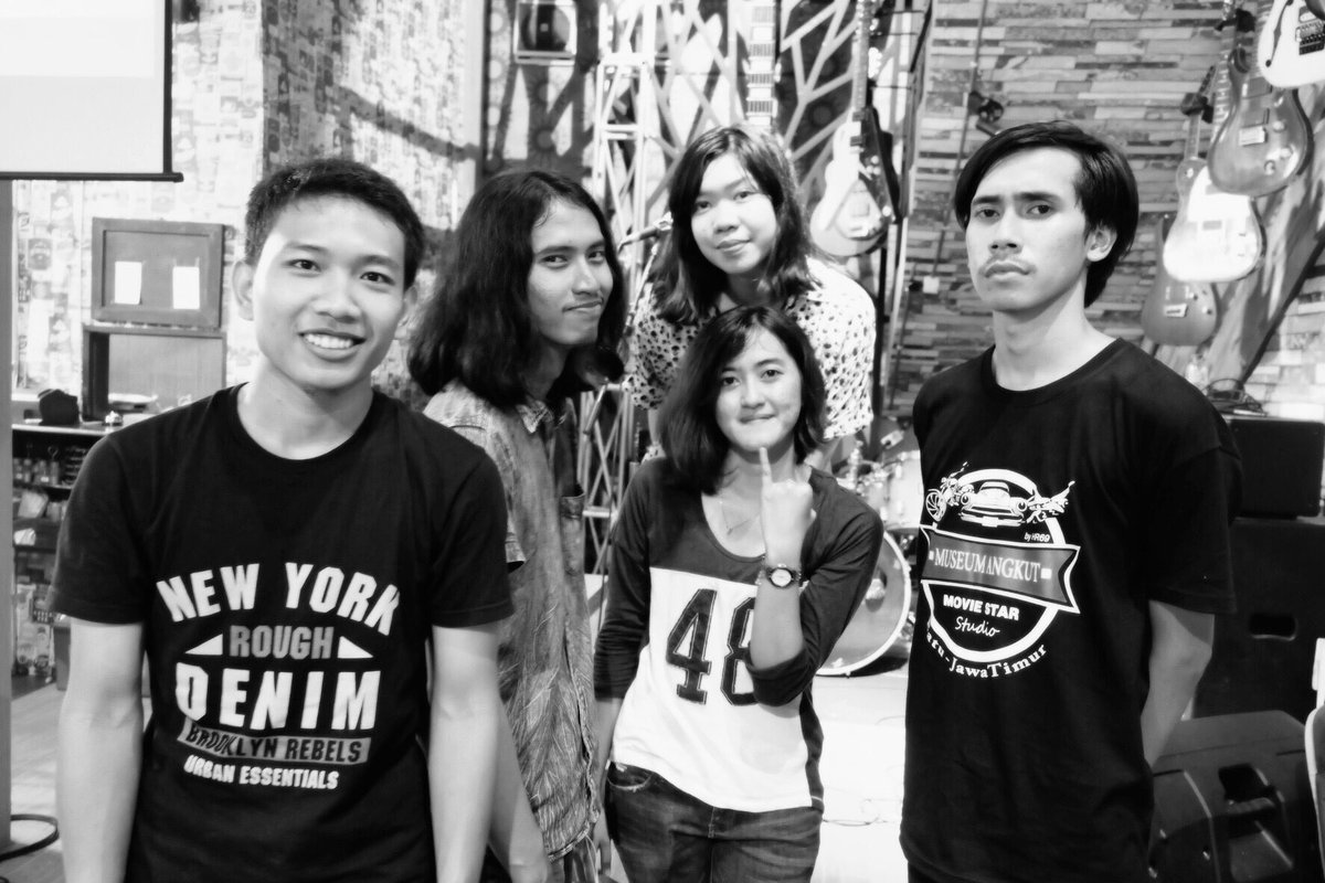 DAYDREAMING (@dy_dreaming) on Twitter photo 