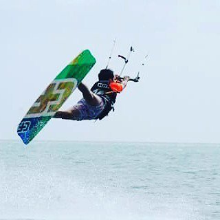 weKitesurf's tweet photo. Isla de coche con amigos y @amkiteschool #kite #kitesurf #lifestyle #amkite / santiagososto #kitesurf https://t.co/wtjHlTahf4