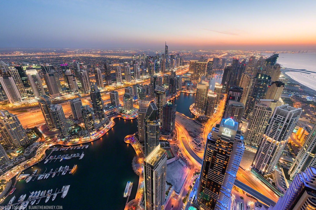 DHolidayHomes's tweet photo. #DubaiMarina is one of the most sought-after areas that you could live, work, or stay for #vacation with your family https://t.co/dQNxiaysMK