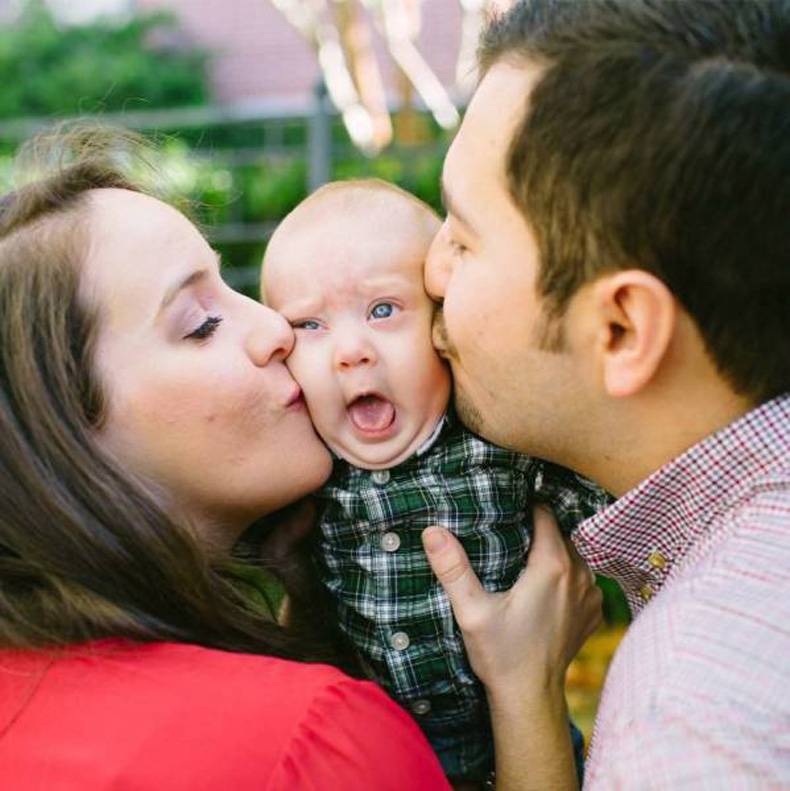 взрослые дети с родителями. русский семейный чат. русский семейный чат. семейная фотосессия. семейный чат картинки.