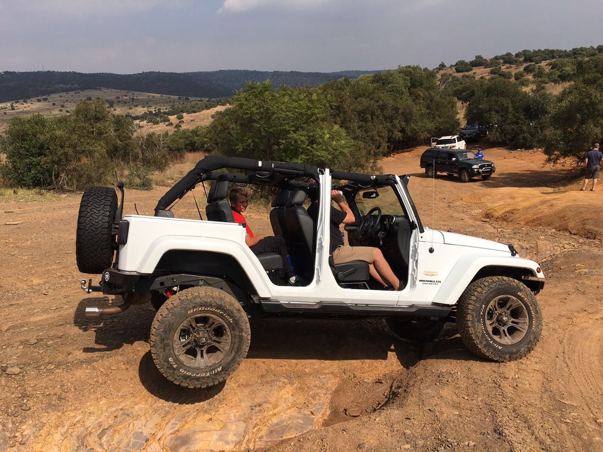 EFSafrica's tweet photo. Jeep testing.... #offroading #jeep #wrangler #jk #4x4 #efssuspensions #shocks #4x4 https://t.co/ZR0c7YTndc