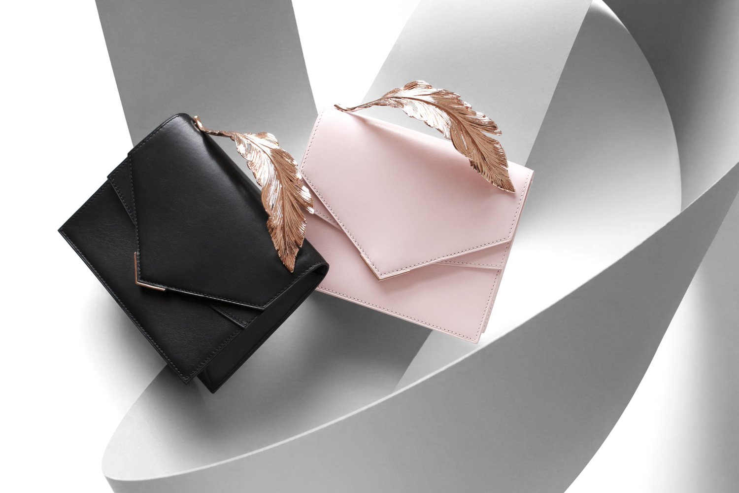 Ralph Russo on X The Ralph Russo Alina clutch in nightfall and baby pink. Now available to purchase online https t l6sYxfaKxK X