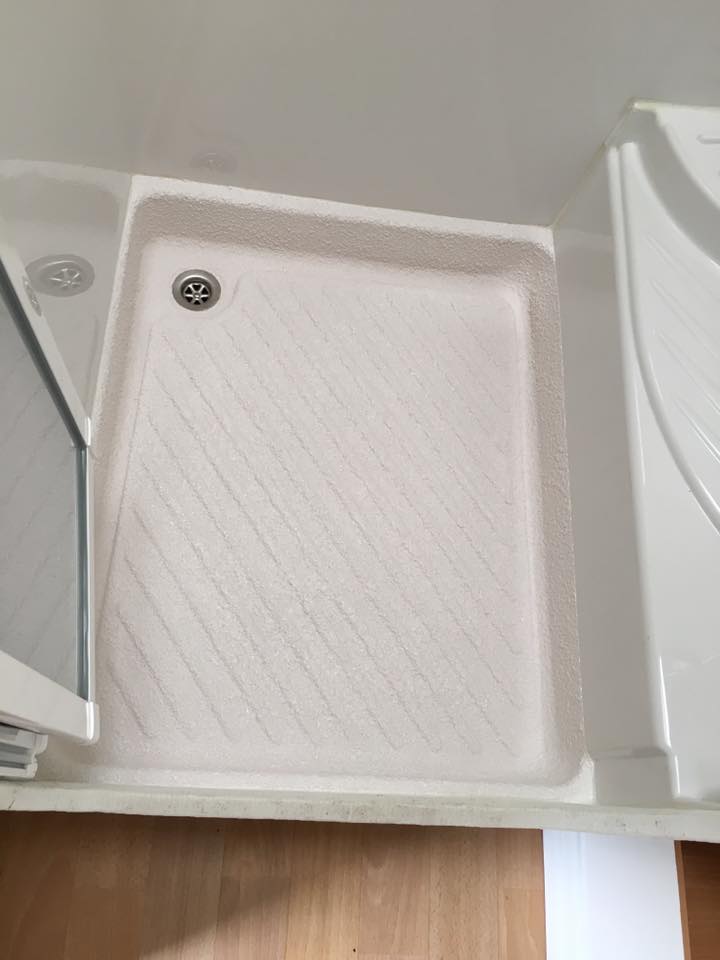 thecaravanplace's tweet photo. Is your #caravan #showertray damaged?  We can repair it! Prices start from £250. #caravanrepair #wolverhampton https://t.co/csUrW74sOI