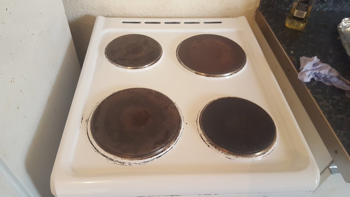 cleantechleics's tweet photo. #Leicester #Leicestershire Saturdays oven cleaning student property of Narborough Road after pics call 07809122755 https://t.co/zGzJq6nQGT