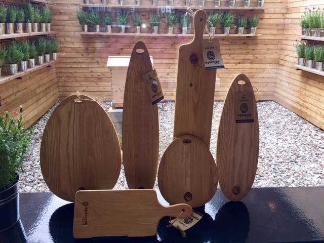 Bleu_Persille's tweet photo. En boutique: de belles planches en bois de la marque Epicure sont de superbes cadeaux à offrir ou à s’offrir :) https://t.co/e0C8JFXgJp