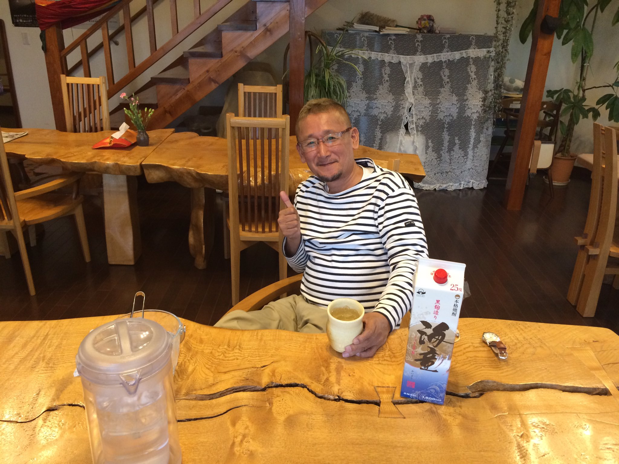 初芝崇史 Takashi Hatsushiba 富良野最高です ペンションあしたやさんで 飲んでます そしたら 富良野塾や たむらもとこさん 福島カツシゲさん 吉俣さんを知ってる方や いや 嬉しい 酔ってます笑 T Co Nzrihlosej Twitter